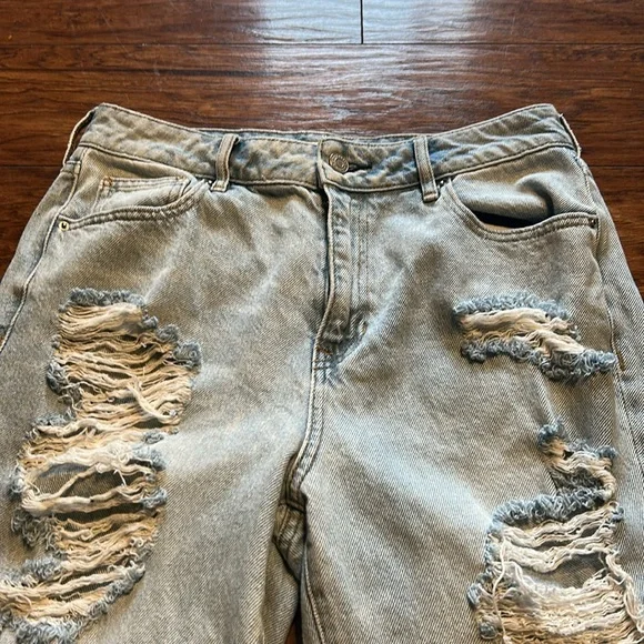 PacSun Trendy Light Blue distressed Mom Jeans size 28 - Picture 5 of 11